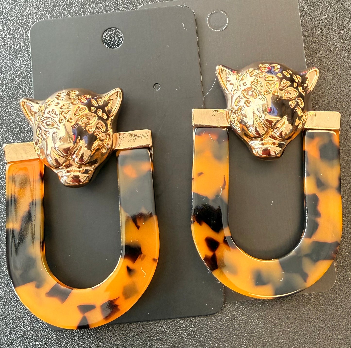 U Shape Earring J Lion Head