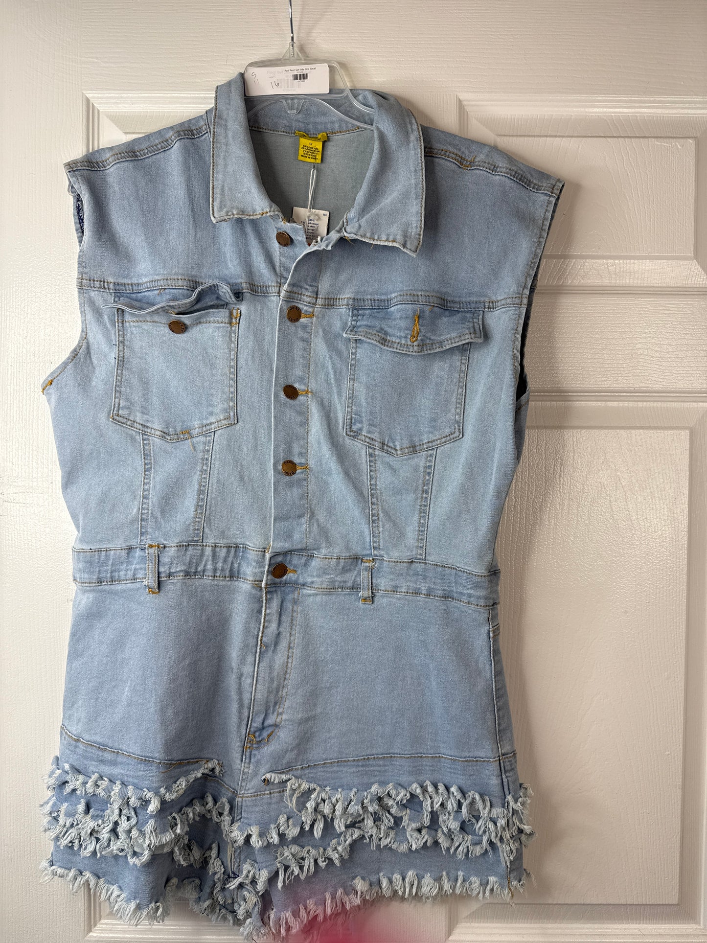 1x Denim Short Ruffle Leg Short Rumper