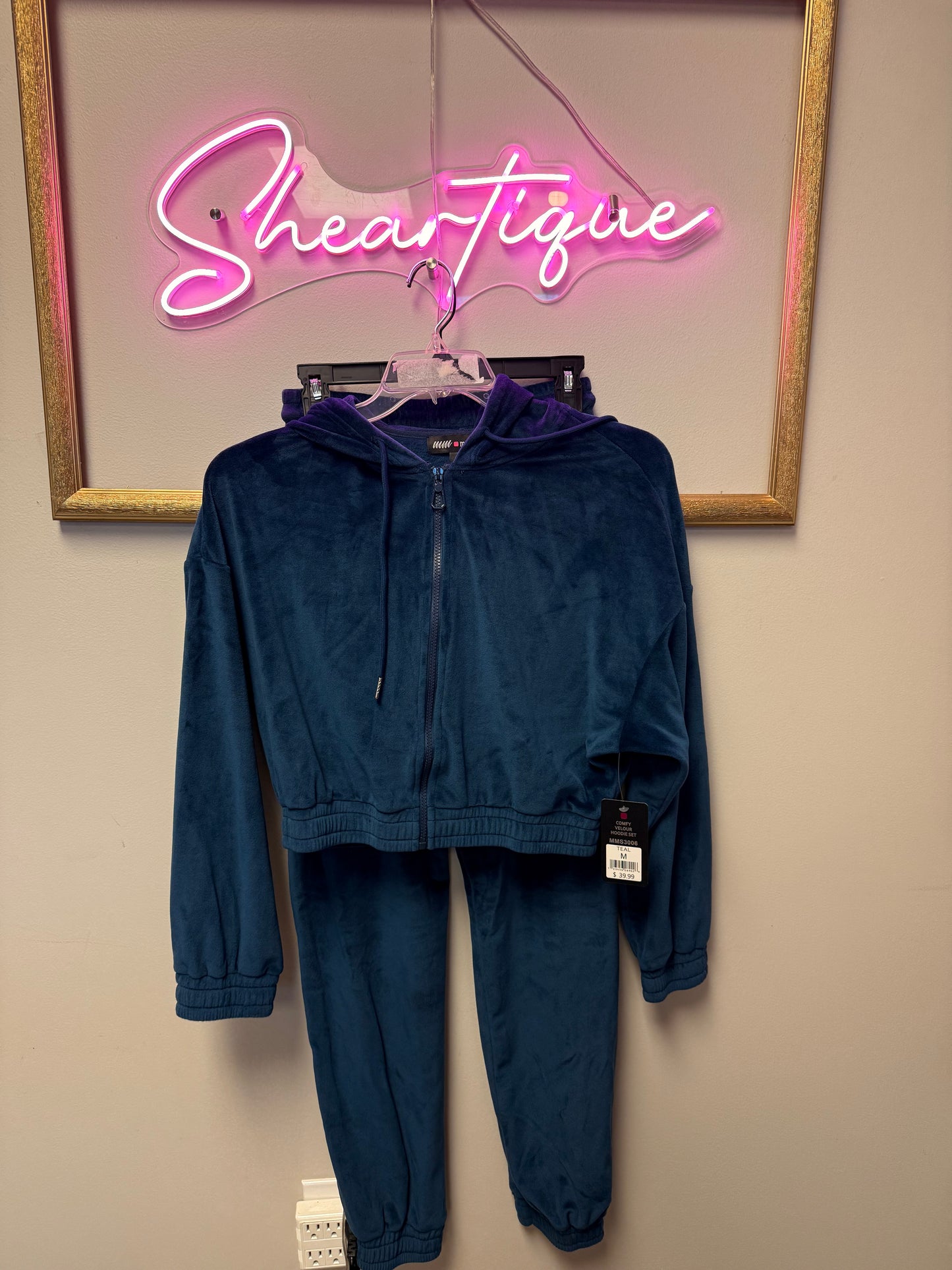 Velvet Set