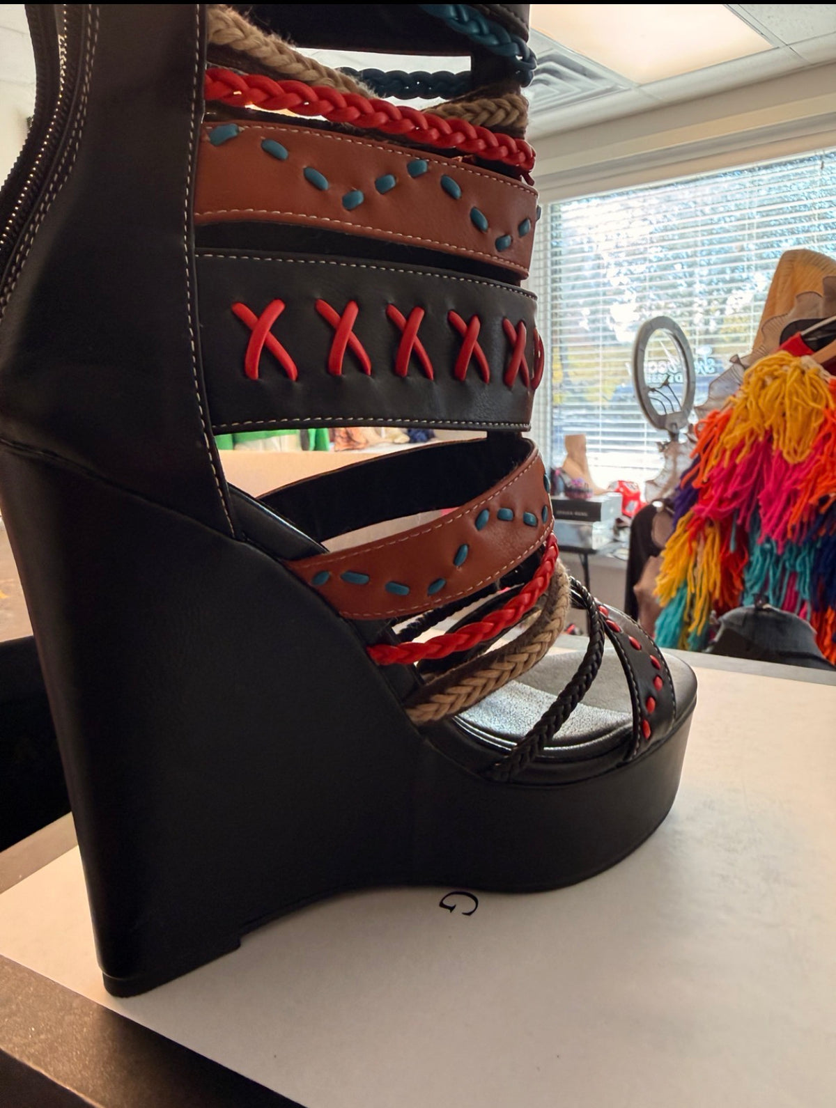 Wedge Tribal Print A