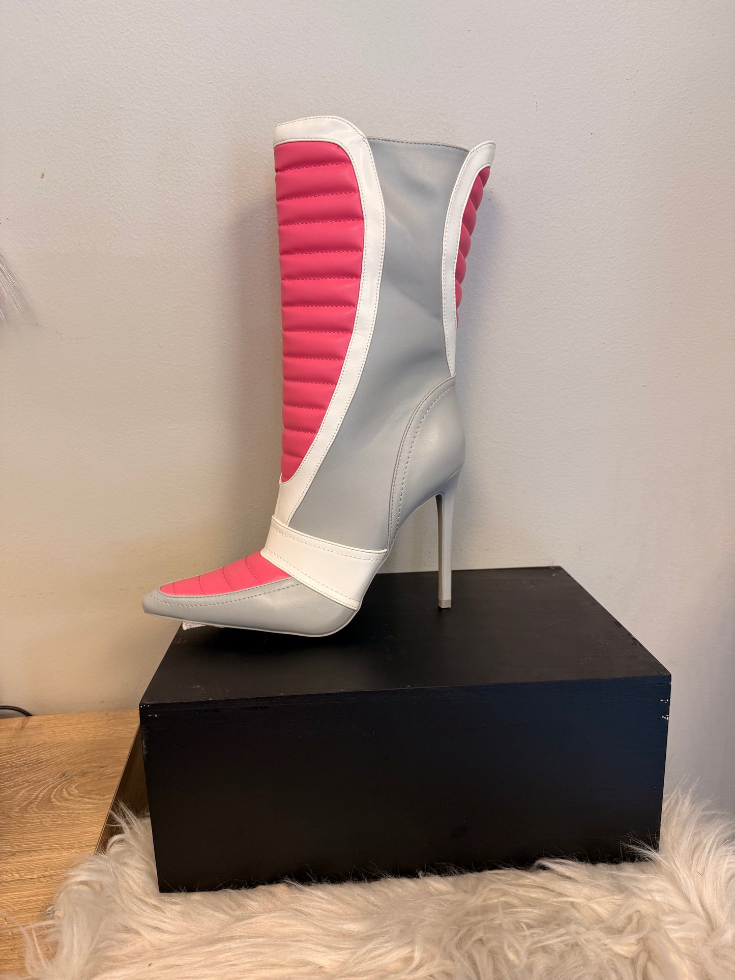 White/Pink Boot 8