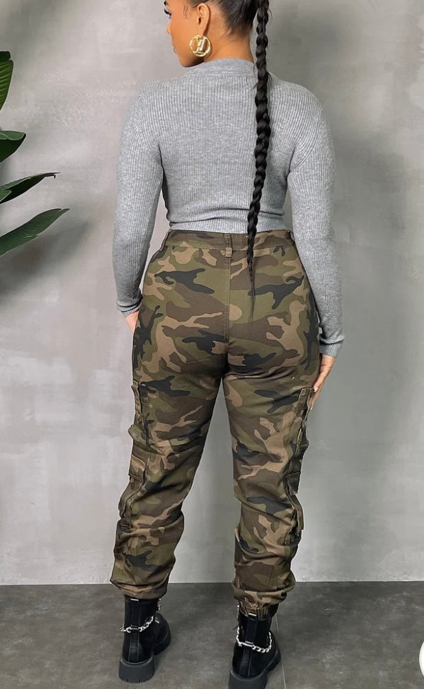 Camo Joggers Plus