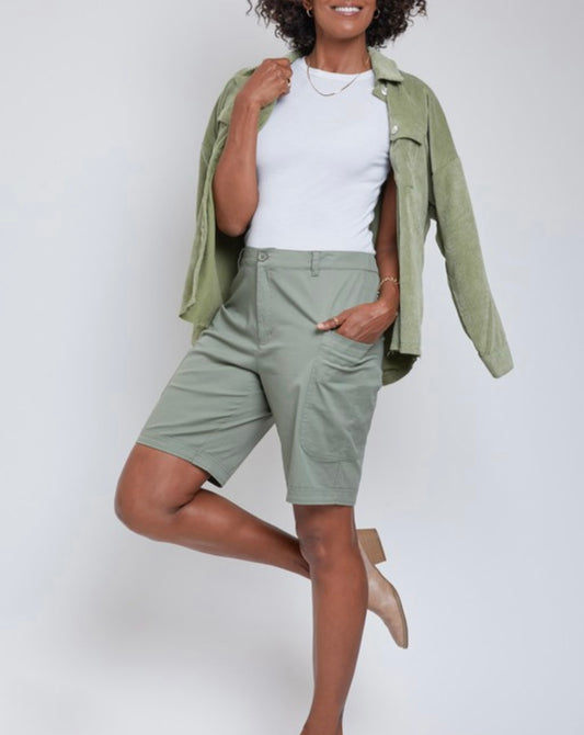 Missy Wide Leg Bermuda Shorts With Big Pockets Green