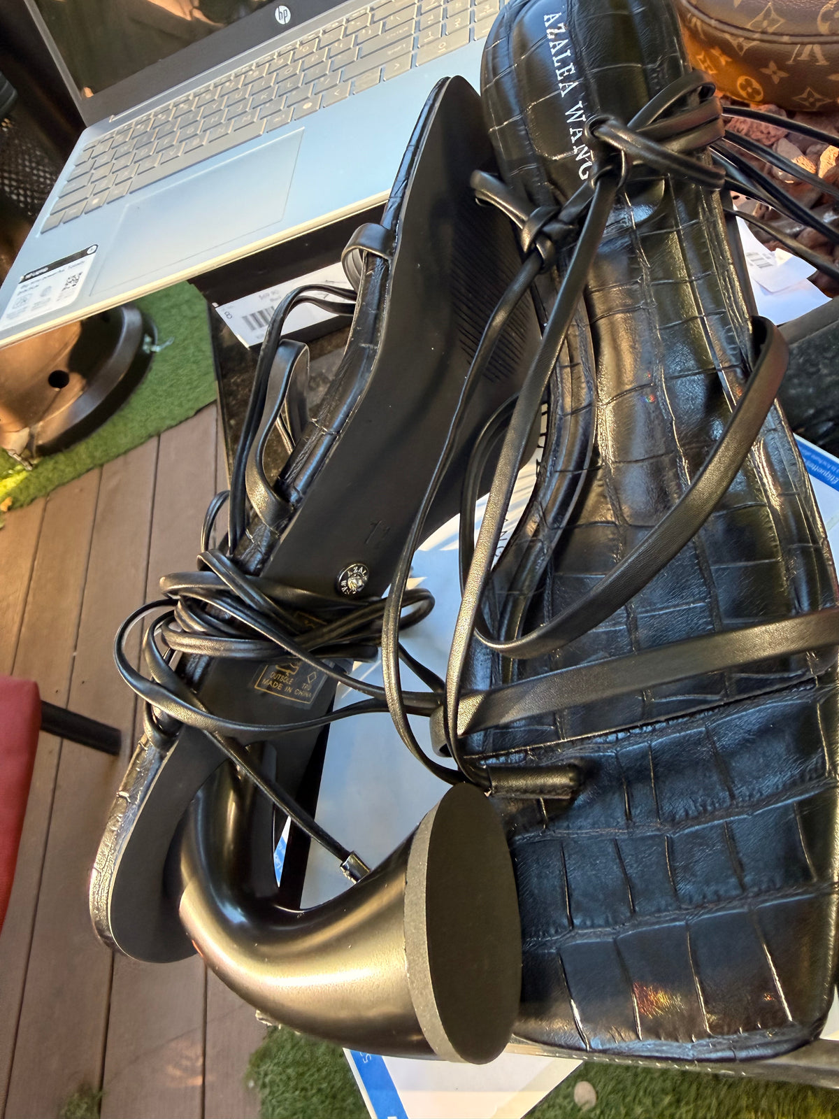 Black Strap Low Heel A