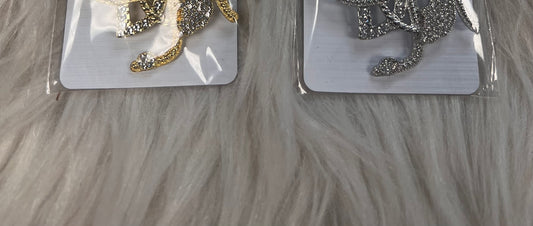 D Brooch n