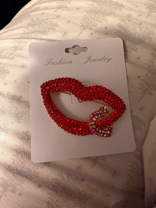 Over Size Lip With Heart Brooch Bling