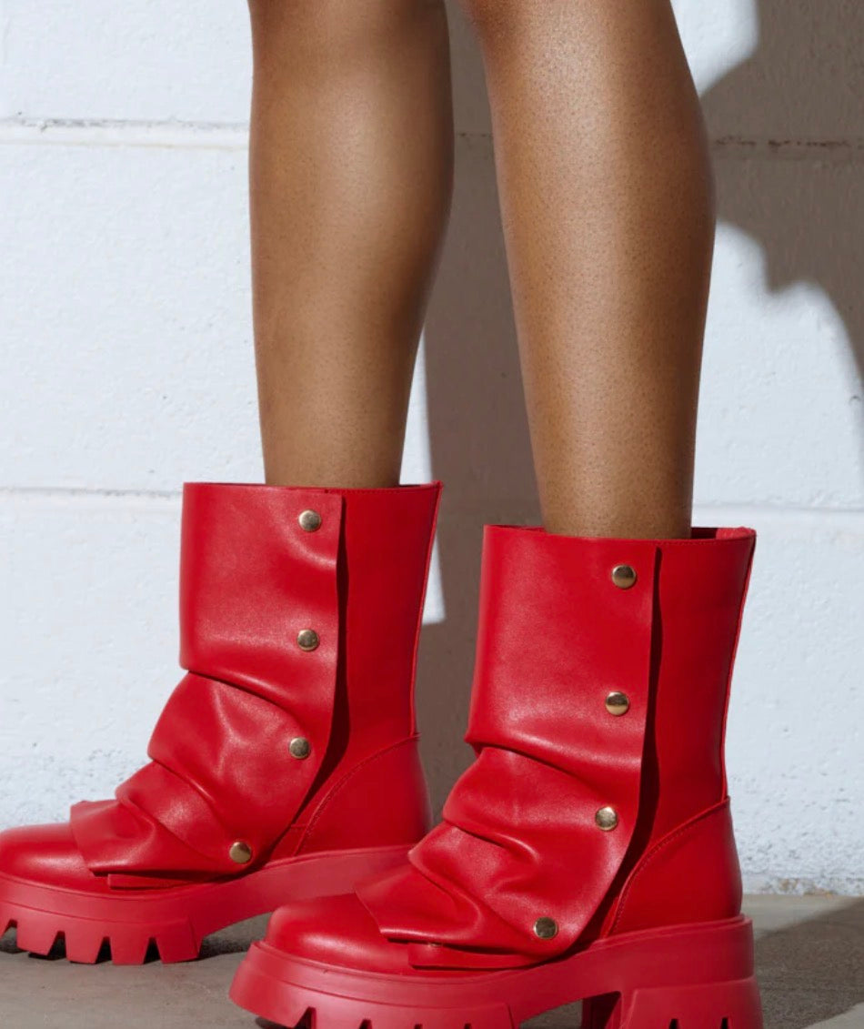 Red Snap Boot