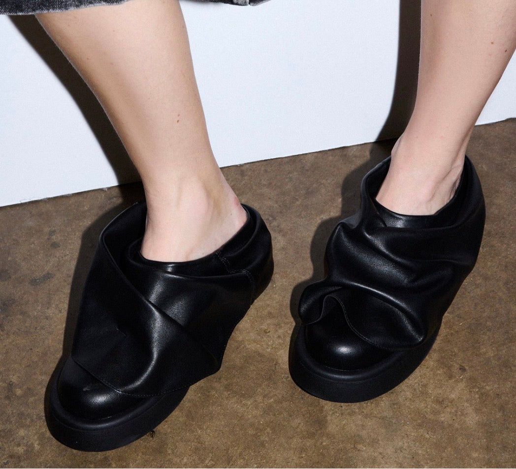 Flat Ruched Flat
