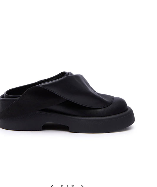 Flat Ruched Flat