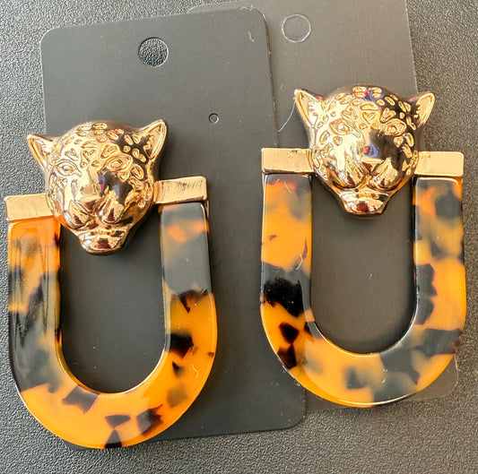 U Shape  Earring J  Lion Head