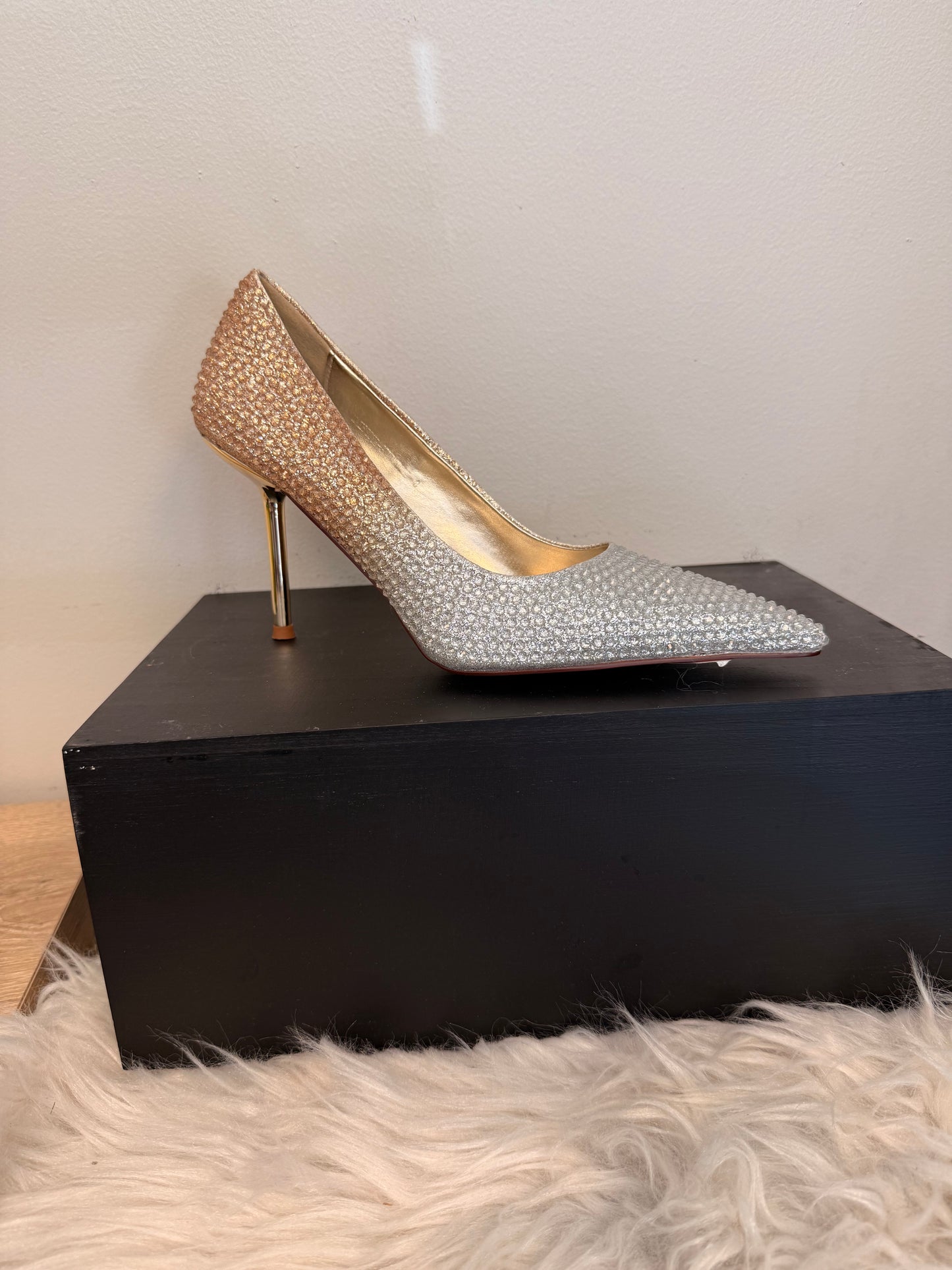 Silver and Gold Pump Heel 8 A