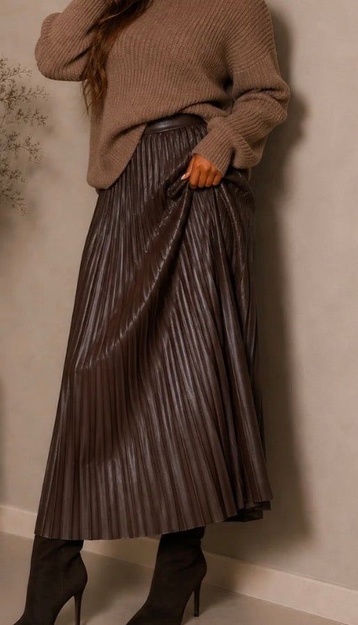 FAUX LEATHER PLEATED LONG SKIRT