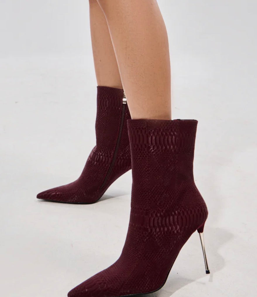 BURGUNDY BOOTIE 7