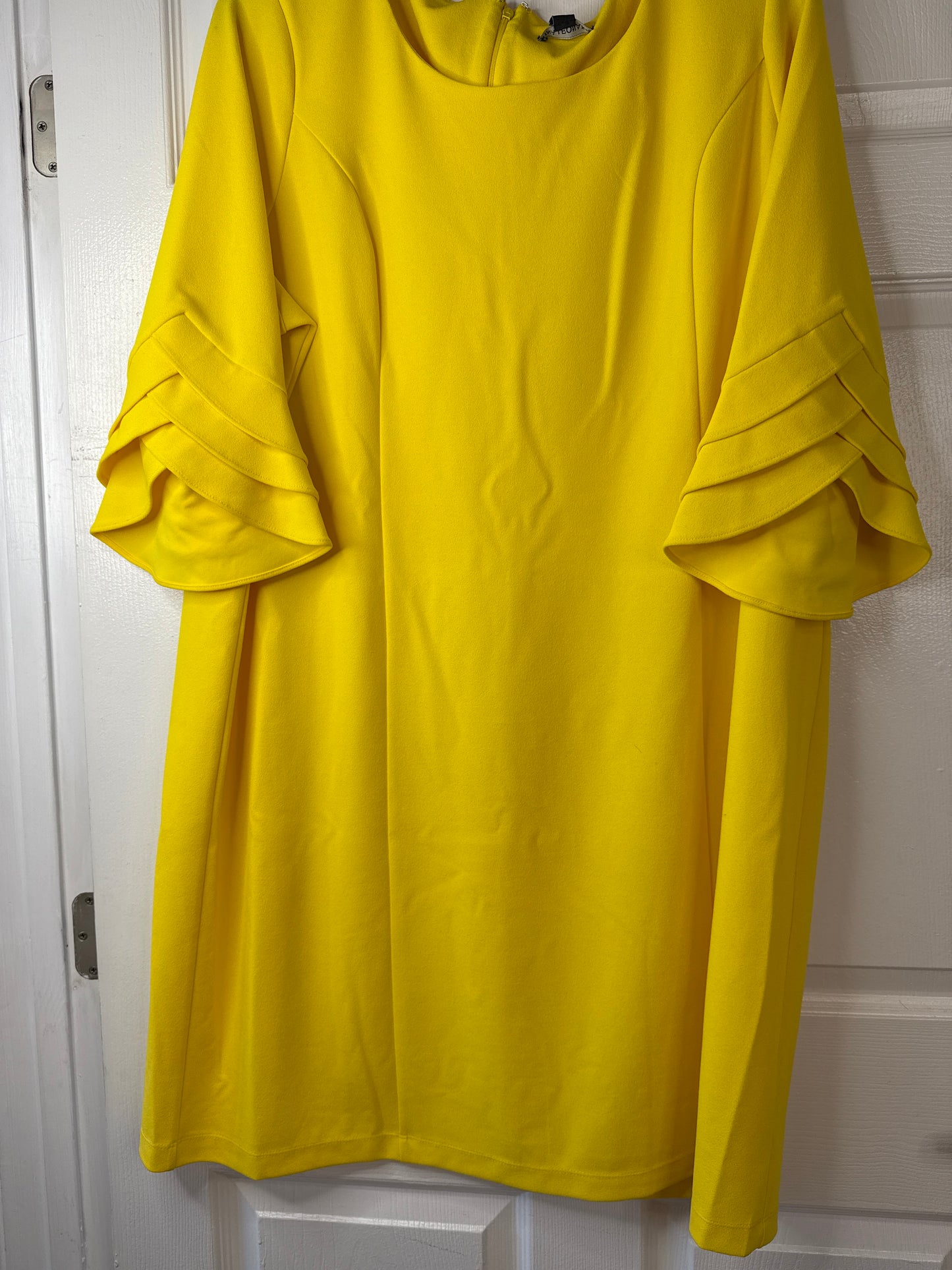 Yellow Dress Flower Sleeave