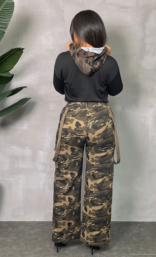 Camo Suspender Cargo Pants 81