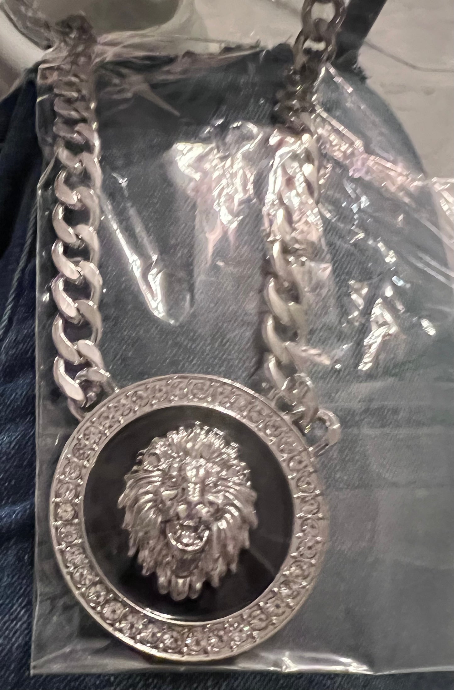 Black/Sliver Necklace Lion